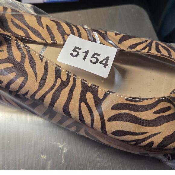 AGL Attilio Giusti Leombruni Shoes Womens Size 39 US 8.5 Peep Toe Flats Animal - Picture 16 of 16